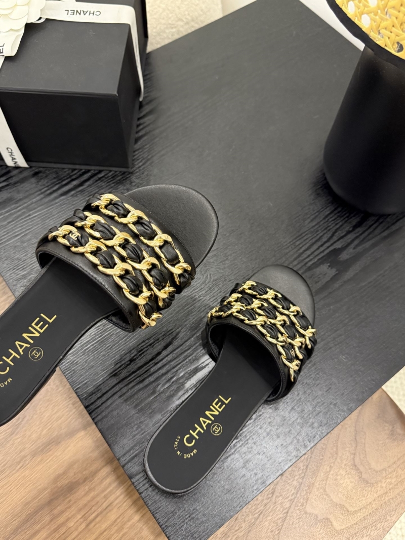 Ch**el slippers